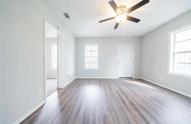 2635 Harlandale Avenue Gallery 4