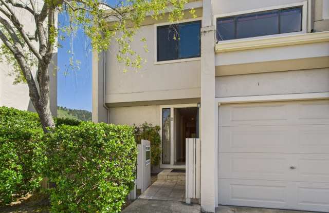Premier Carmel townhome now available for rent! photos photos