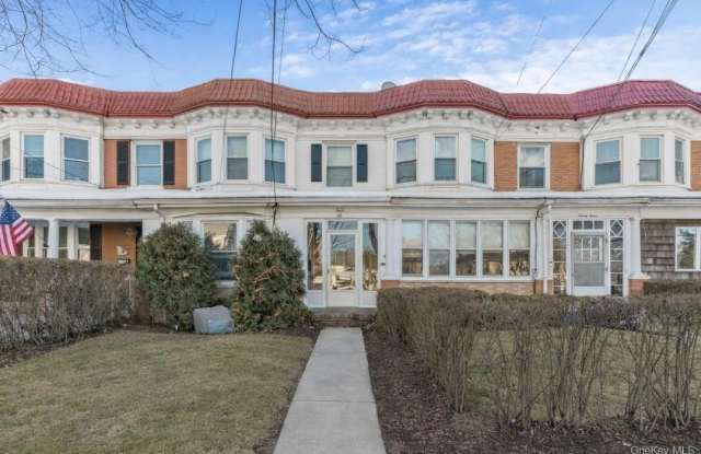 22 Stephenson Boulevard unit: 1St photos photos