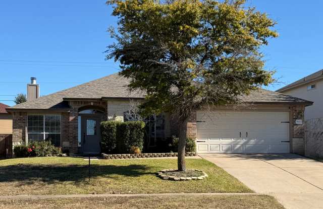 4 Bedroom 2 Bath with Fireplace photos photos