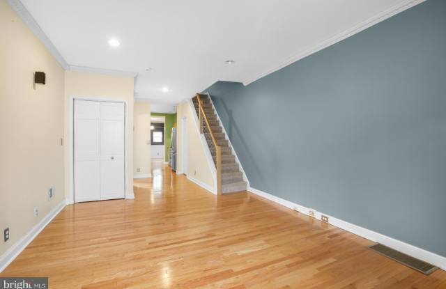 2308 PEMBERTON STREET Gallery 3