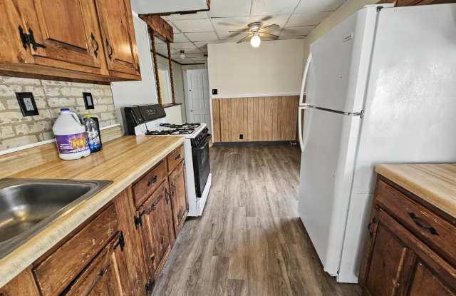 1403 North Sumner Avenue - 2nd Fl Gallery 2