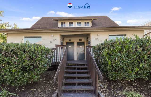 MOVE IN READY NOW! Desirable down town location. 1 bed, 1 bath. Includes water, sewer and garbage. photos photos