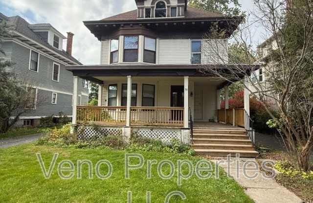 50 Manning Blvd Gallery 1