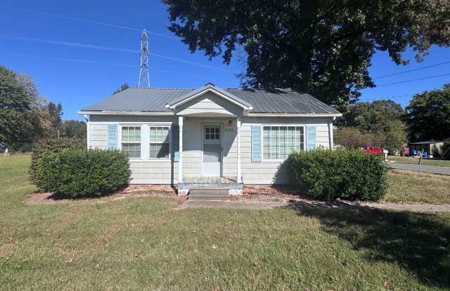 2 bedroom 1 bath in Farley Gallery 1