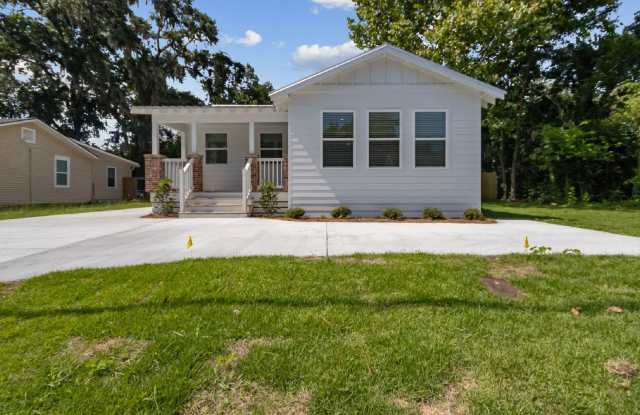 Newly Renovated Coastal Cottage for Lease! photos photos