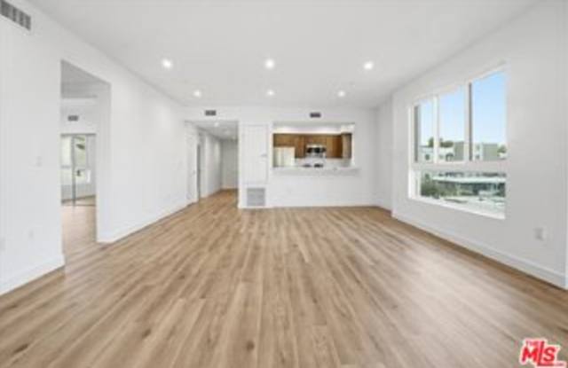 1820 Prosser Avenue Gallery 2