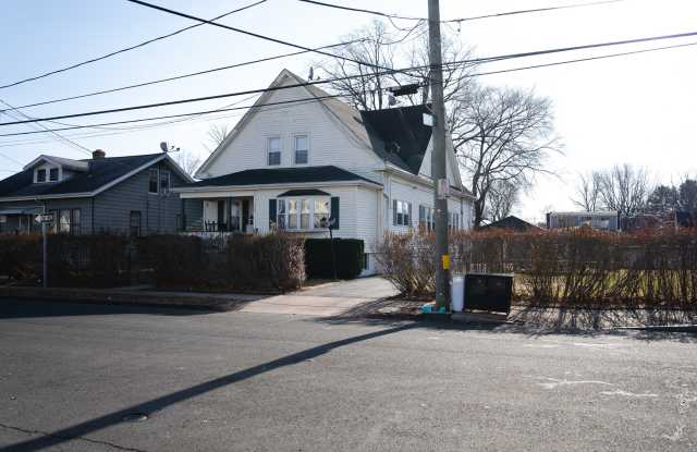 229 Linnmoore Street - 229 Linnmoore Street, Hartford, CT 06106