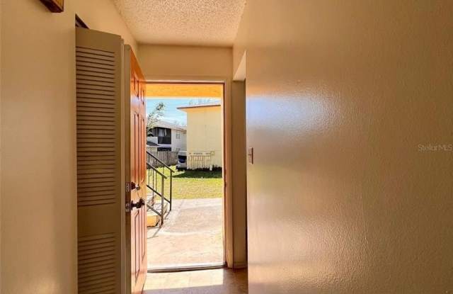 2192 KNOX MCRAE Drive Gallery 4