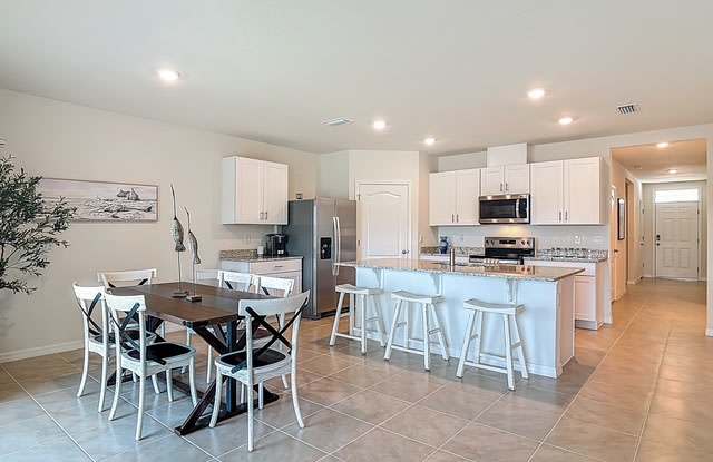 2219 Lake Preserve Circle Gallery 4