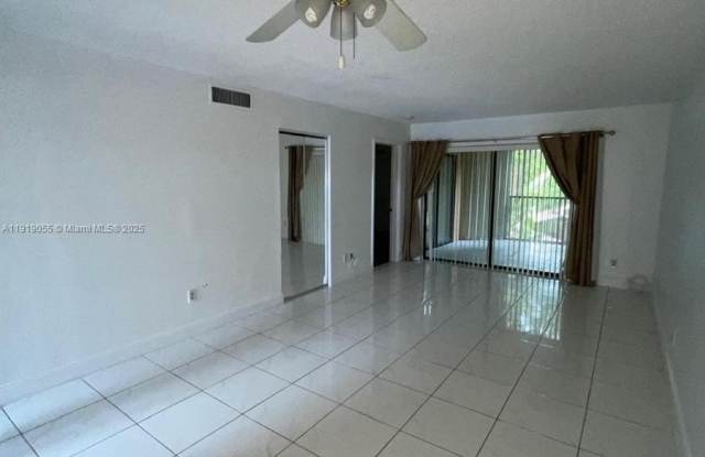 3410 Foxcroft Rd - 3410 Foxcroft Road, Miramar, FL 33025