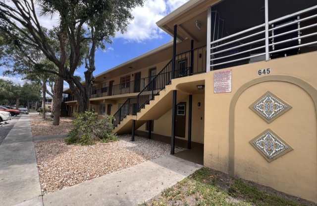 645 SW 20TH Court Gallery 2