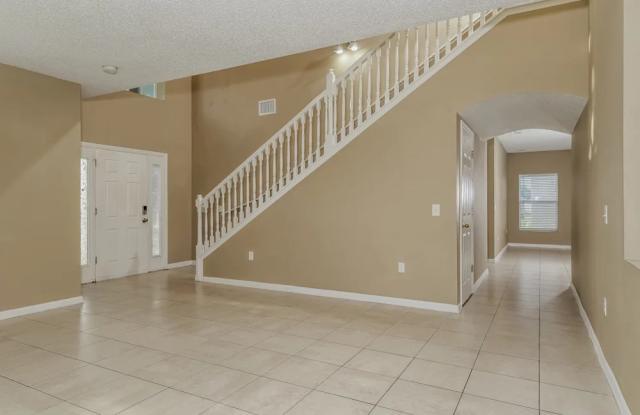 220 Cimarron Dr Gallery 2