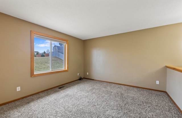 16940 Glencoe Ave. Gallery 3
