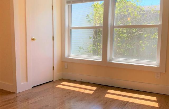 13 Peru St, Burlington, VT | Renovated 3 Bedroom House Near UVM & Downtown | June 2027 photos photos