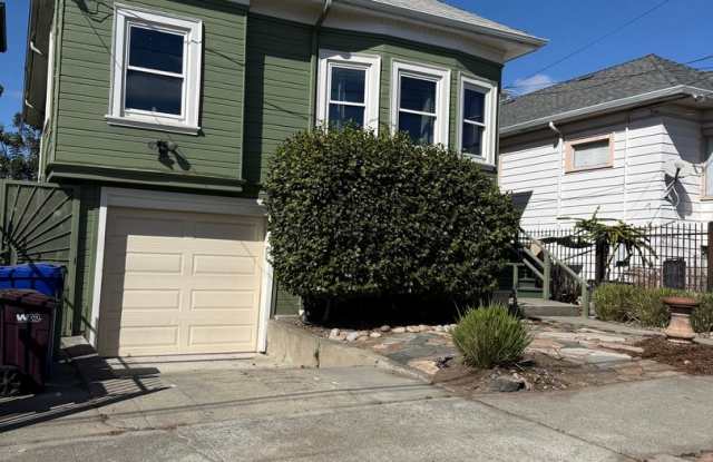 Charming Craftsman Home!!! Gallery 3