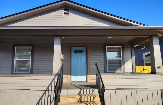 Beautifully Remodeled Historic Home Center of Roseburg photos photos