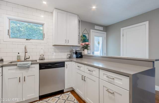 255 Shore Drive photos photos