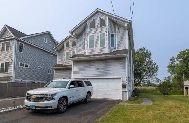 916 Reef Road photos photos