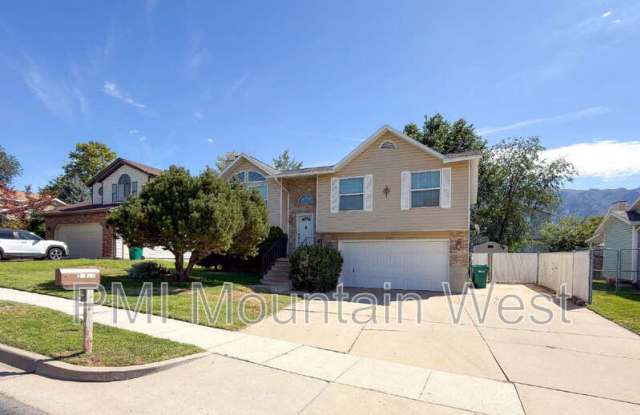 2322 N 1075 E Gallery 4