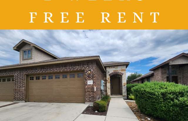 2 Weeks Free Rent 3/2/2 Duplex Close To Creekside Shopping Center! Fridge Included /No Carpet / CISD - 697 Creekside Circle, New Braunfels, TX 78130
