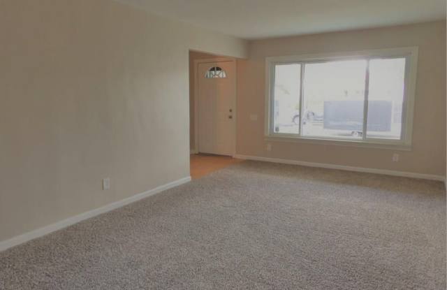 28575 Jahns Dr Gallery 2