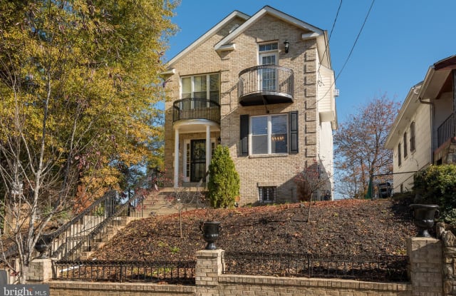 20 53RD PLACE SE - 20 53rd Place Southeast, Washington, DC 20019