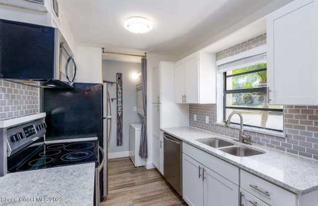 2253 Flower Tree Circle Gallery 3