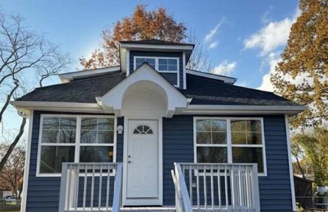 1790 W 4th Street - 1790 West 4th Street, Dunellen, NJ 08812