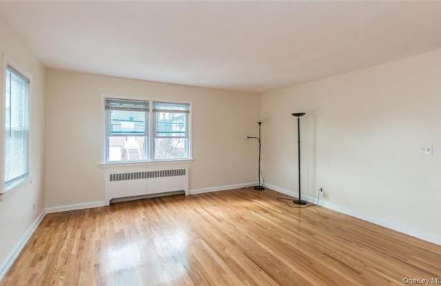 221 Lockwood Avenue Gallery 4