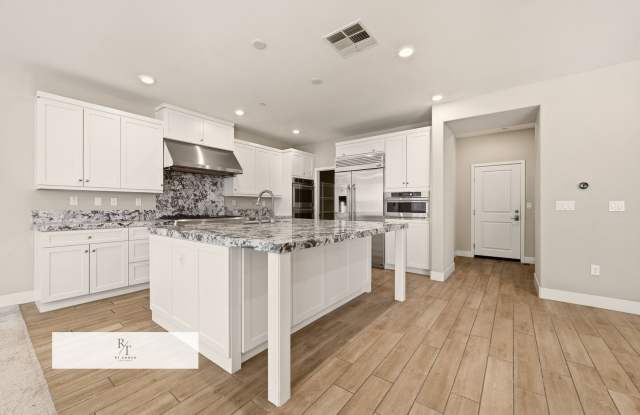 Luxury 4-Bedroom Home in Gated South Pointe with Walnut Valley Unified Schools ! Gallery 4