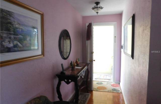 525 9 AVENUE N Gallery 2
