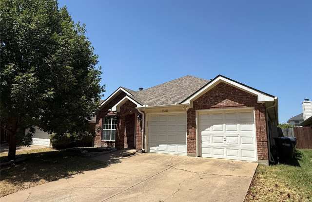 9120 Newport Lane Gallery 2