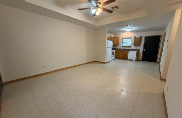 2532 Crockett Street Gallery 4