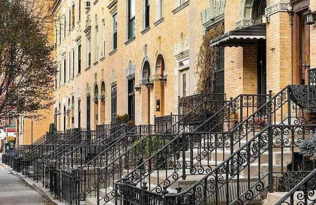 269 West 138th Street Gallery 2