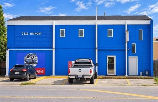 2229 HICKORY Avenue Gallery 1