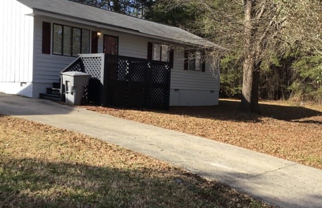 205 Queensgate Road - 205 Queensgate Road, Clover, SC 29710