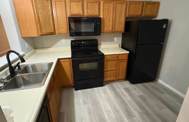 Nice Three Bedroom Home Located near 56th Street and Guion Rd Gallery 4