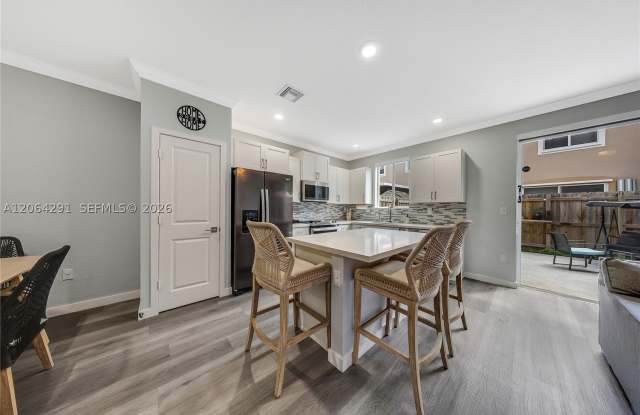 1079 SE 23rd Ter Gallery 2