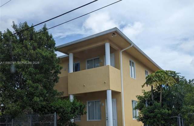 10214 SW 175th St photos photos