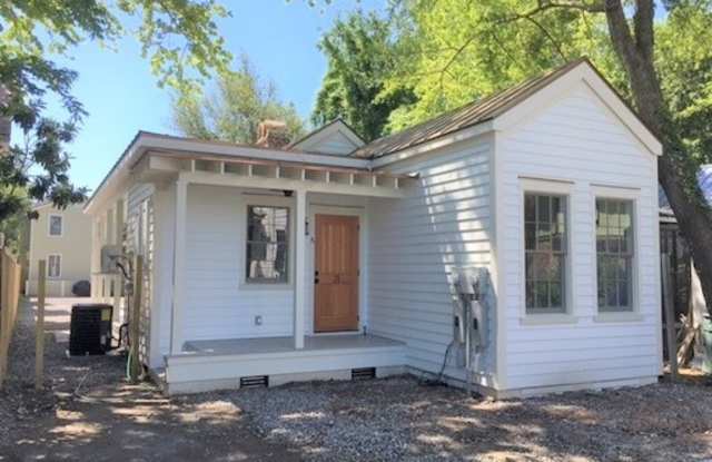2 Bedroom 2 Bath Apartment in Elliotborough - Downtown photos photos
