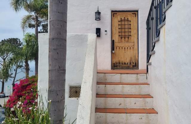 Charming 2 Bed 1 bath "fully furnished monthly rental" in La Jolla Village. Gallery 4