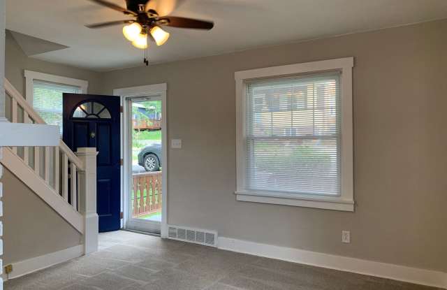 Charming 2BR home in Pittsburgh Gallery 3