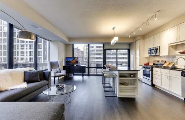 465 Nicollet Mall Gallery 2