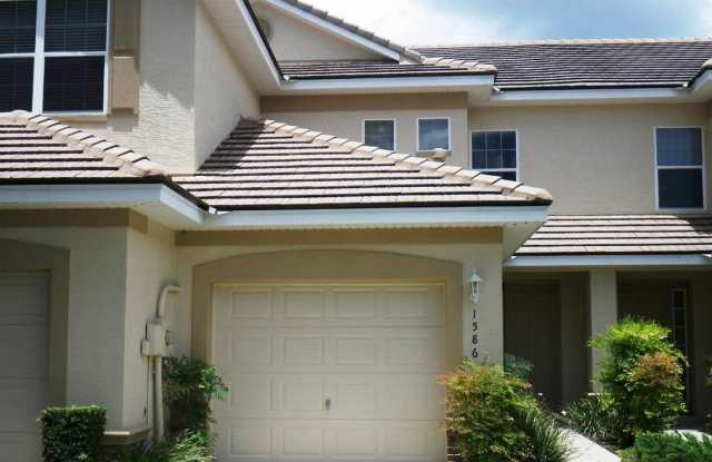 Brentwood Townhome with Social Membership photos photos