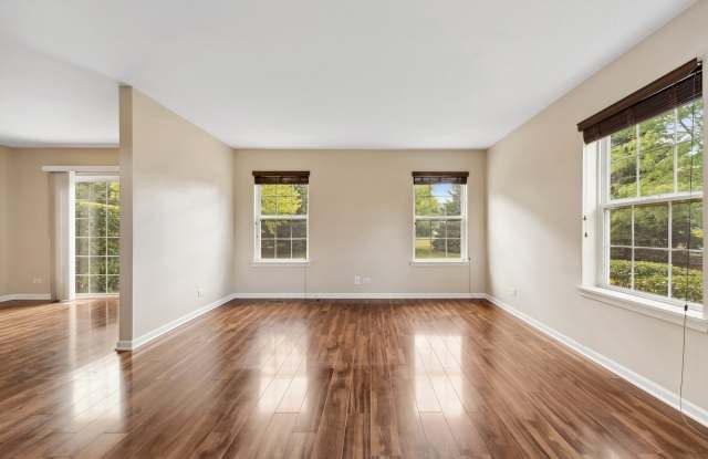 28121 W Sonoma Pass Gallery 4