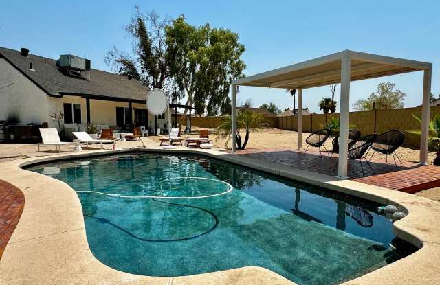 BEAUTIFULLY UPGRADED HOME WITH A HUGE RESORT-LIKE BACKYARD IN GLENDALE photos photos BEAUTIFULLY UPGRADED HOME WITH A HUGE RESORT-LIKE BACKYARD IN GLENDALE photos photos