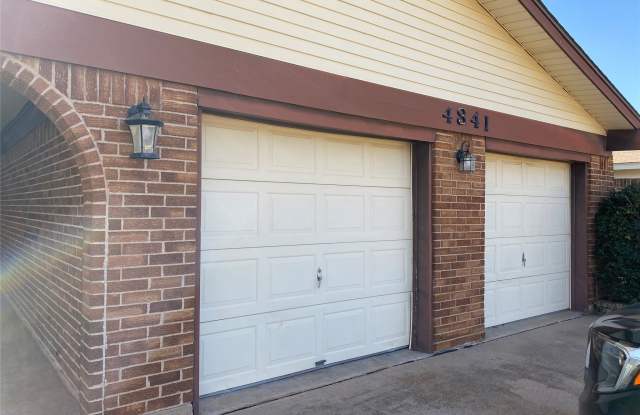 4841 Oaklawn Drive Gallery 2