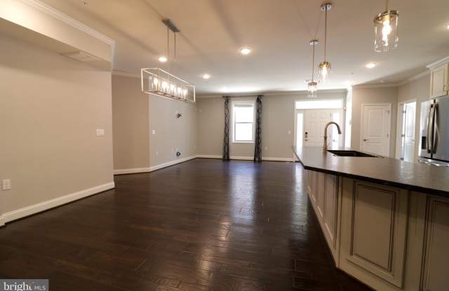 23631 HAVELOCK WALK TERRACE Gallery 3