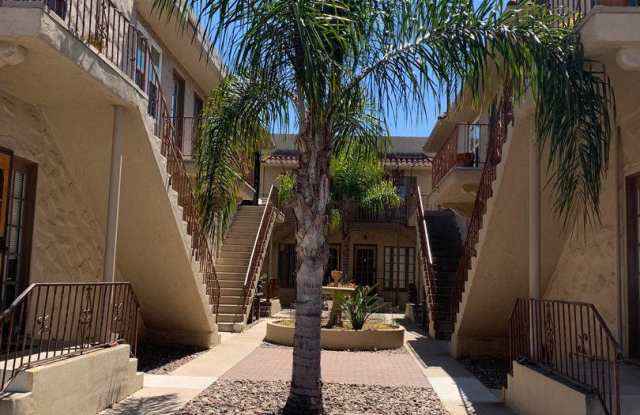 Charming entry-level unit in the heart of Hillcrest! photos photos